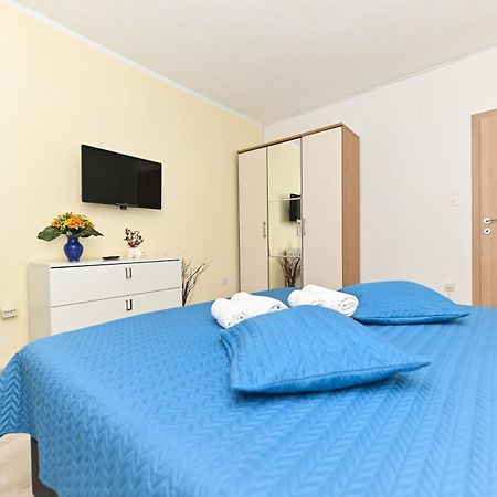 Apartmani Dolores Kastela Ngoại thất bức ảnh